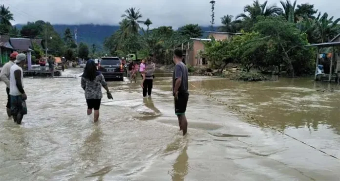 Delapan Desa di Lima Kecamatan di Kolut Terendam Banjir