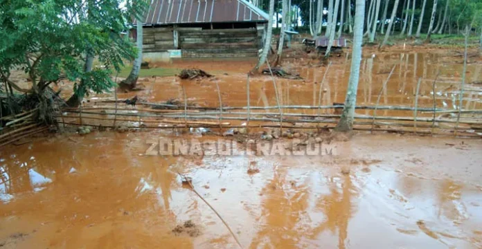 banjir_kolut Puluhan Rumah di Kolut Terendam Banjir Lumpur