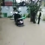 Puluhan Rumah di Kelurahan Wuawua Terendam Banjir Setinggi 1 Meter Puluhan Rumah di Kelurahan Wuawua Terendam Banjir Setinggi 1 Meter