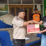BPBD Kolut Salurkan Bantuan Logistik Untuk Korban Banjir BPBD Kolut Salurkan Bantuan Logistik Untuk Korban Banjir