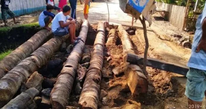 Sekelompok Pemuda Kabaena Bongkar Jembatan Usai Dituduh Pungli