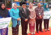 Bupati Koltim Serahkan Santuan Kematian BPJS Ketenagakerjaan Rp48 Juta Bupati Koltim Serahkan Santuan Kematian BPJS Ketenagakerjaan Rp48 Juta