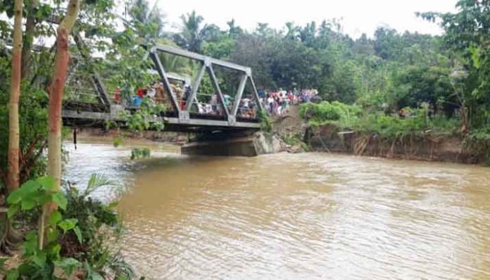 Sungai Meluap, Jembatan Penghubung di Ulunggolaka Kolaka Amblas