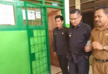 Pantau Ujian, Wali Kota Kendari Kunjungi Dua Sekolah Pantau Ujian, Wali Kota Kendari Kunjungi Dua Sekolah