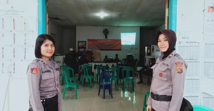 Sosok Kartini Polres Bombana Siaga Amankan Pleno Pemilu 2019