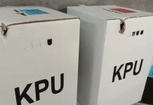 Enam Kotak Suara di Bombana dan Empat di Konsel Rusak Terkena Air Hujan Enam Kotak Suara di Bombana dan Empat di Konsel Rusak Terkena Air Hujan