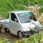 Hilang Kendali, Mobil Pengangkut Ikan di Kolut Terperosok ke Jurang Hilang Kendali, Mobil Pengangkut Ikan di Kolut Terperosok ke Jurang
