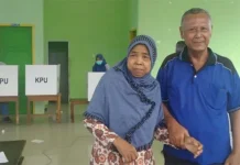 Semangat Lansia di LRSLU Minaula Kendari Ikut Nyoblos Pemilu Semangat Lansia di LRSLU Minaula Kendari Ikut Nyoblos Pemilu