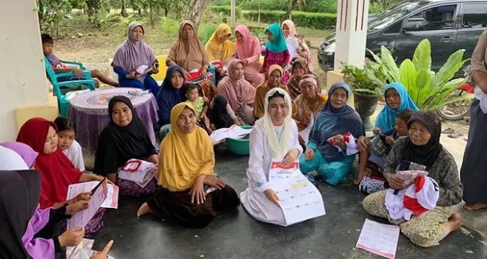 Jelang Pemilu, Leni Surunuddin Perkuat Basis Massa