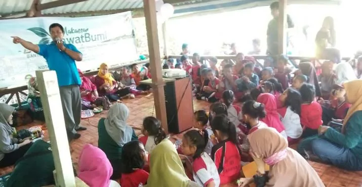 Gerakan Rawat Bumi