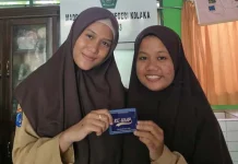 Kisah Inspiratif Siswi MAN 1 Kolaka Ubah Sekam Padi Jadi Sabun Wajah