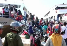 Mudik Nyoblos, Ratusan Penumpang Padati Pelabuhan Nusantara Kendari pelabuhan