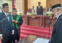 Kaharudin Resmi Gantikan Arwin Kadaka di DPRD Muna Kaharudin Resmi Gantikan Arwin Kadaka di DPRD Muna