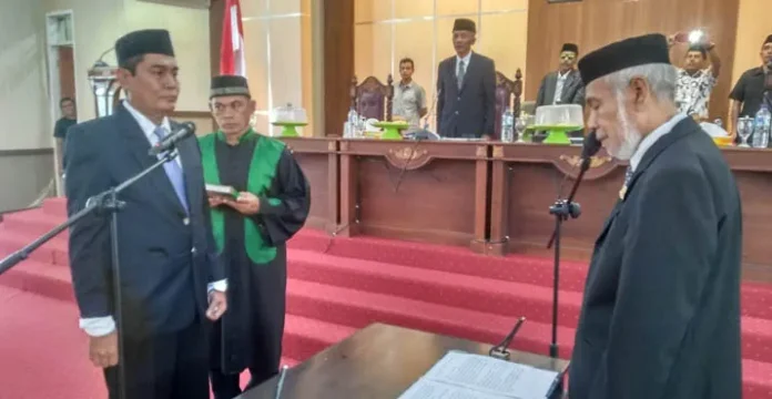 Kaharudin Resmi Gantikan Arwin Kadaka di DPRD Muna