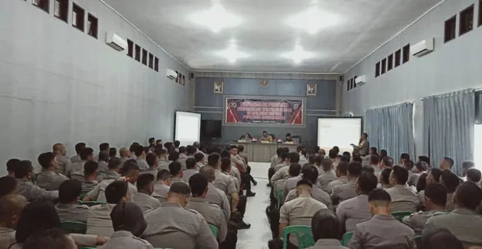 189 Personel Pengamanan TPS Pemilu 2019 Bombana Terima Pembekalan