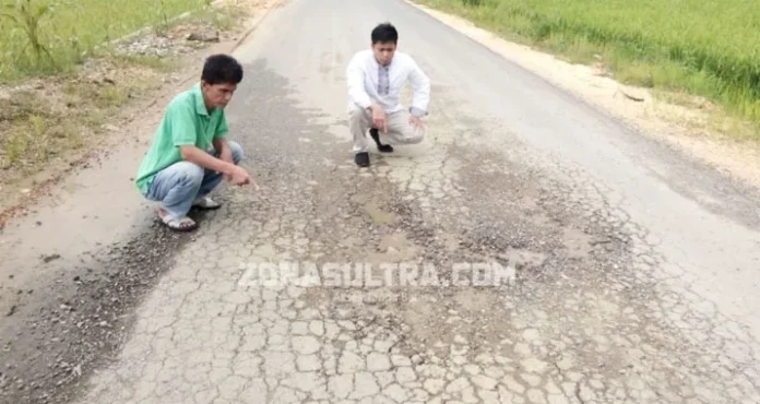 proyek jalan Baru Empat Bulan Dikerja, Proyek Pengaspalan Dangia Koltim Sudah Rusak