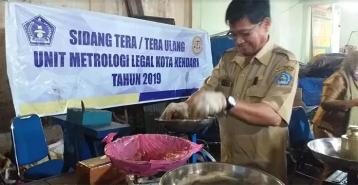 sidak Banyak Timbangan di Pasar Basah Mandonga Tak Sesuai Ukuran
