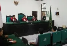 Sidang Dakwaan, JPU Sebut Caleg PKS dan Camat Kambu Jalin Komunikasi Sejak Lama Sidang Dakwaan, JPU Sebut Caleg PKS dan Camat Kambu Jalin Komunikasi Sejak Lama