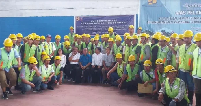 tukang Dituntut Bekerja Profesional, 210 Tukang Ikut Sertifikasi