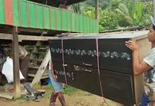 Tanah Retak, Puluhan Warga Kolaka Utara Mengungsi Tanah Retak, Puluhan Warga Kolaka Utara Mengungsi
