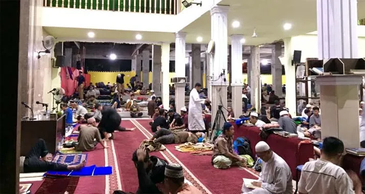 ICM Kendari Diramaikan Masyarakat yang Beriktikaf