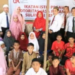 Pimpinan OJK Sultra Turun Berbagi Keberkahan Ramadan Pimpinan OJK Sultra Turun Berbagi Keberkahan Ramadan