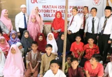 Pimpinan OJK Sultra Turun Berbagi Keberkahan Ramadan Pimpinan OJK Sultra Turun Berbagi Keberkahan Ramadan