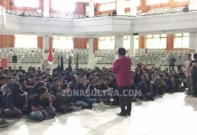 Mahasiswa Tuntut Nilai UKT Diturunkan, Rektor UHO: UKT Berdasarkan Data Saat Mendaftar Mahasiswa Tuntut Nilai UKT Diturunkan, Rektor UHO: UKT Berdasarkan Data Saat Mendaftar