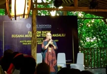 Agista: Saya Dapat Penghasilan Tambahan Diluar Gaji Suami Agista: Saya Dapat Penghasilan Tambahan Diluar Gaji Suami