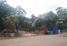 Korban Banjir di Kolaka Kesulitan Air Bersih Korban Banjir di Kolaka Kesulitan Air Bersih