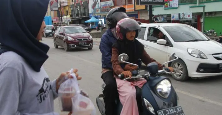 Ratusan Takjil Jurnalis Ludes dalam Hitungan Menit