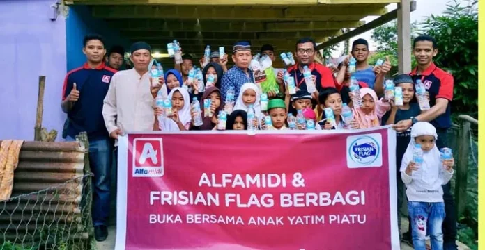 Alfamidi Berbagi Keberkahan Ramadan di Sultra