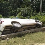 Diduga Sopir Hilang Kendali, Mobil Ambulans Bandara Sugimanuru Terbalik Diduga Sopir Hilang Kendali, Mobil Ambulans Bandara Sugimanuru Terbalik