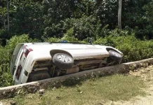 Diduga Sopir Hilang Kendali, Mobil Ambulans Bandara Sugimanuru Terbalik Diduga Sopir Hilang Kendali, Mobil Ambulans Bandara Sugimanuru Terbalik