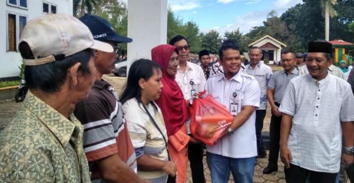 ANTAM Berbagi, Salurkan 1.500 Paket Sembako Gratis untuk Warga Pomalaa