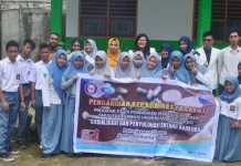 Mahasiswa Apoteker UHO Beri Penyuluhan Narkoba ke Siswa Mahasiswa Apoteker UHO Beri Penyuluhan Narkoba ke Siswa