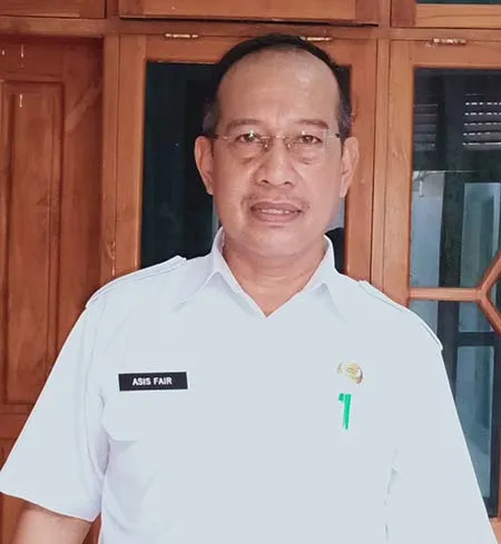 Kepala Dinas Perindagkop dan UKM Bombana, Asis Fair