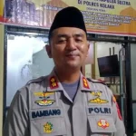 Ingatkan Pemudik, Kapolres Kolaka Imbau Agar Berhati-hati Kepala Kepolisian Resor (Polres) Kolaka, AKBP Bambang Satriawan