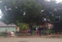 Banjir Tiga Kelurahan di Kolaka Surut, Warga Mulai Bersihkan Rumah Banjir Tiga Kelurahan di Kolaka Surut, Warga Mulai Bersihkan Rumah