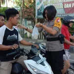 Pemuda Pelber’s Berbagi Takjil Bersama Polsek Murhum Baubau Pemuda Pelber's Berbagi Takjil Bersama Polsek Murhum Baubau