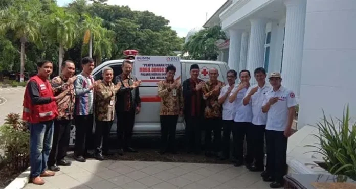 csr BNI kolaka CSR BNI, Bantu Satu Unit Ambulance ke PMI Kolaka