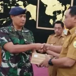 Pemkot Baubau Beri Dana Hibah ke Pos TNI AL Pemkot Baubau Beri Dana Hibah ke Pos TNI AL