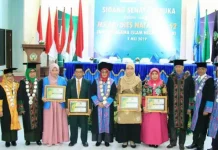 Dies Natalis ke-52, IAIN Kendari Beri Penghargaan IAIN Kendari Award Dies Natalis ke-52, IAIN Kendari Beri Penghargaan IAIN Kendari Award