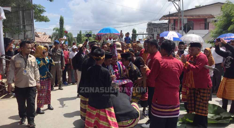 Begini Penampilan Berbagai Paguyuban di Pawai HUT Kendari