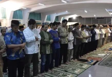 6 Keutamaan Shalat Tarawih Dihari Pertama Ilustrasi Sholat berjamaah