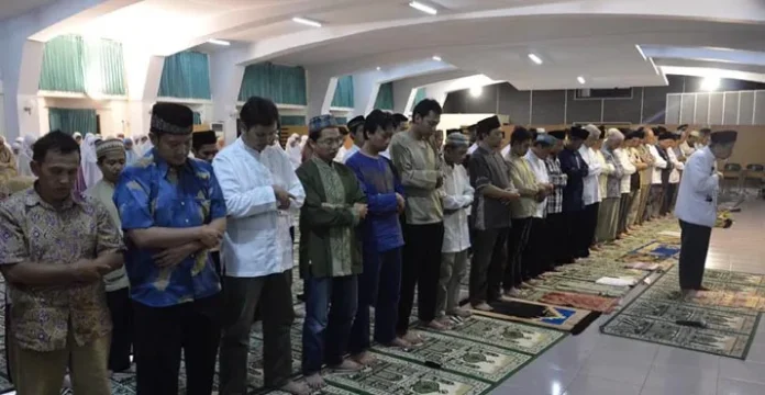 Ilustrasi Sholat berjamaah