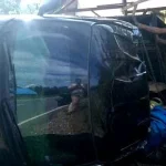 Mobil Bermuatan Tabung Gas Terbalik di Konut Mobil Bermuatan Tabung Gas Terbalik di Konut