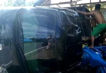 Mobil Bermuatan Tabung Gas Terbalik di Konut Mobil Bermuatan Tabung Gas Terbalik di Konut