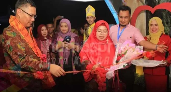 kespo_kdi_buka Kendari Ekspo Dimulai, Pamerkan Sejumlah Keberhasilan Pembangunan