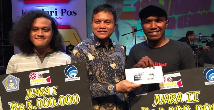 Bank Sultra Beri Hadiah Juara Kendari Film Festival
